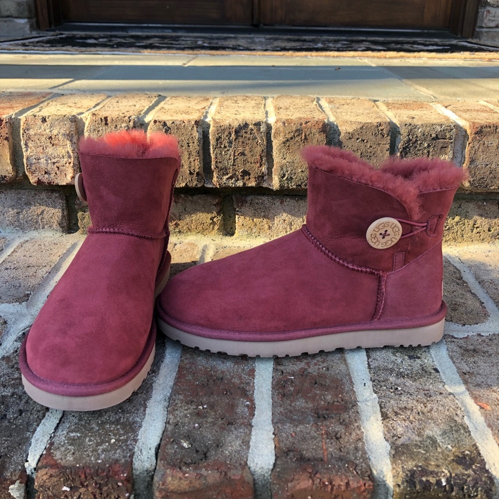 UGG women’s Mini Bailey button boot